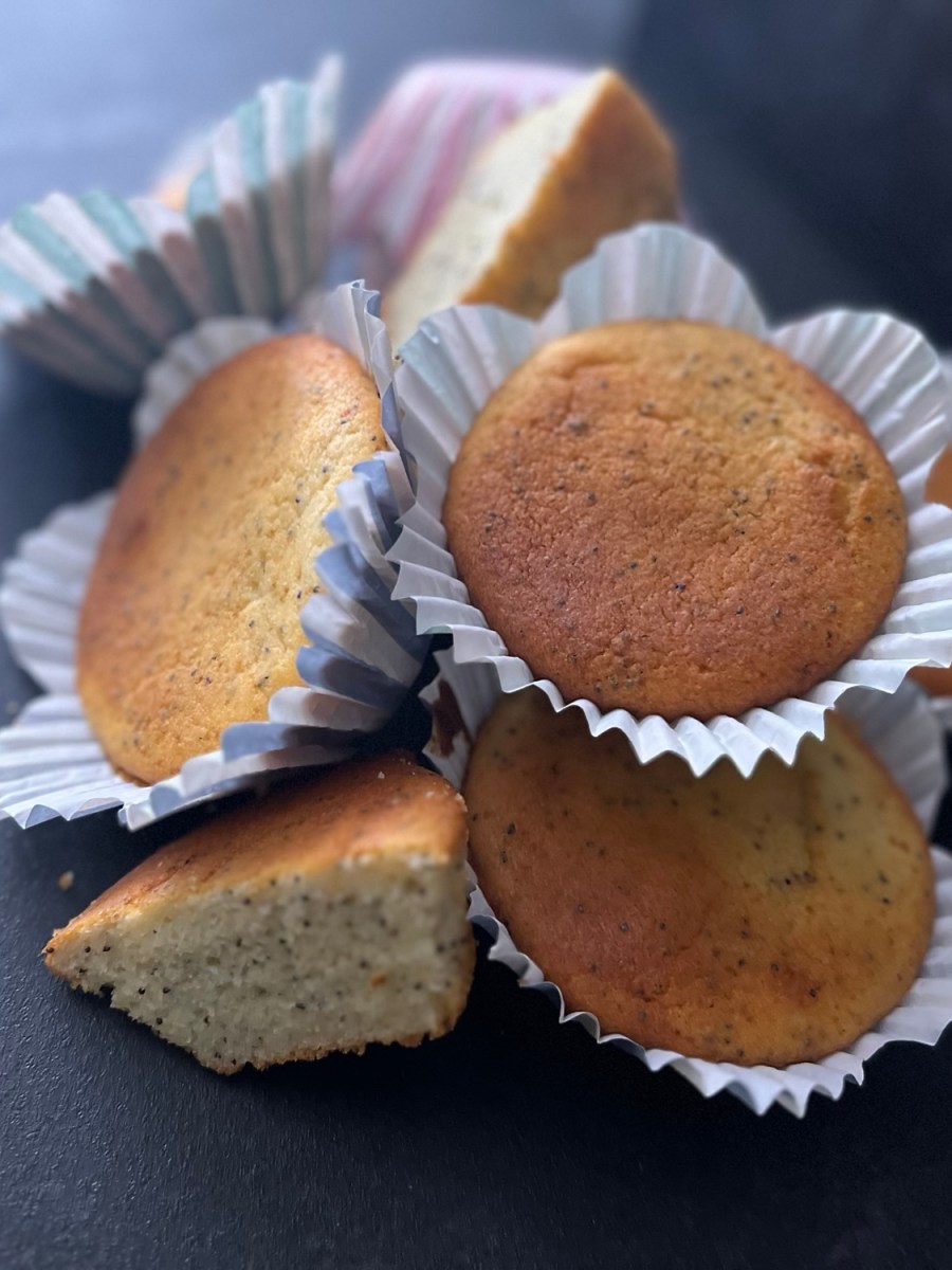 Citron och vallmomuffins